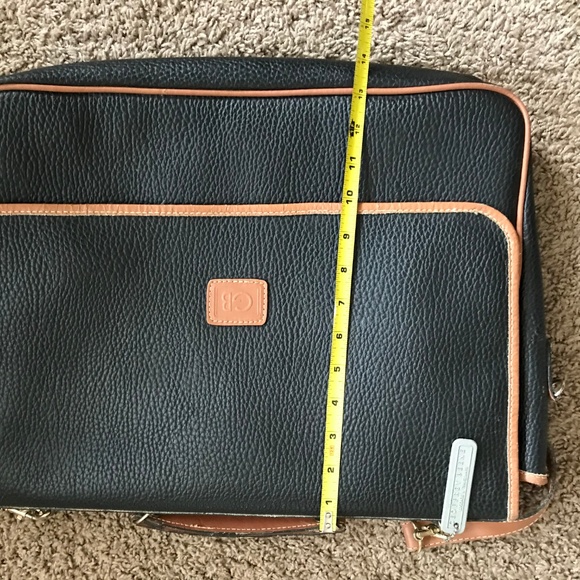 Geoffrey Beene Two-Tone Messenger  Briefcase Bag - Picture 8 of 8